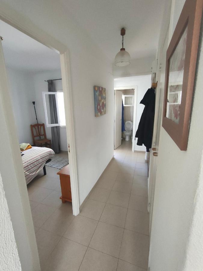 Camera Privata Singola In Appartamento, Bagno In Comune, Aria Condizionata Caldo Freddo, Wifi, Tv Maison d'hôtes *