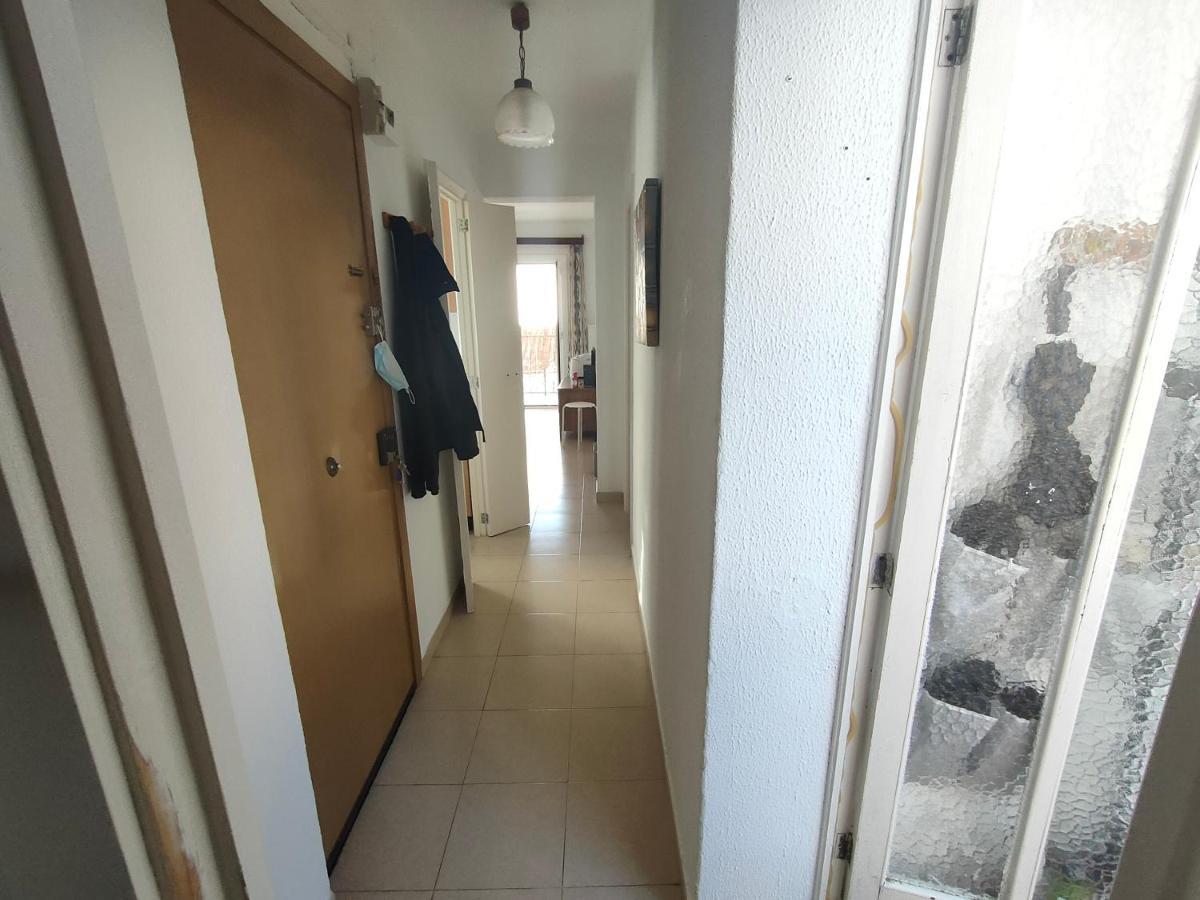 Camera Privata Singola In Appartamento, Bagno In Comune, Aria Condizionata Caldo Freddo, Wifi, Tv *